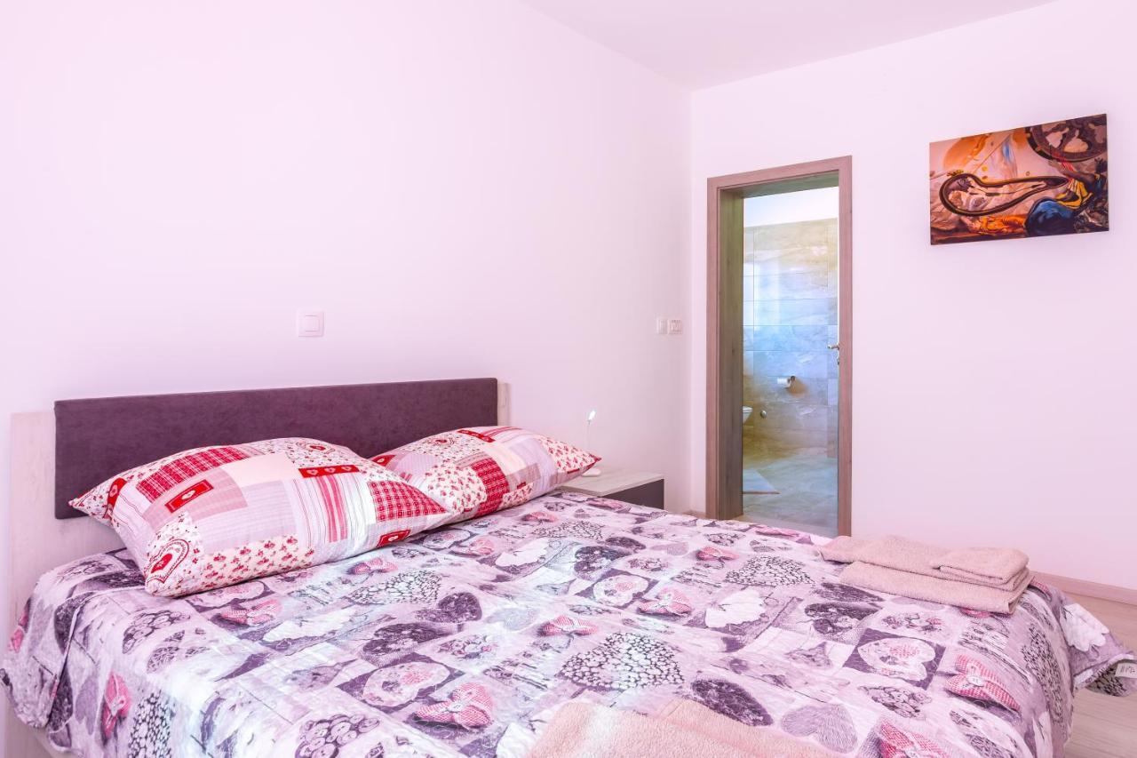 Irina Apartment เมดูลิน ภายนอก รูปภาพ
