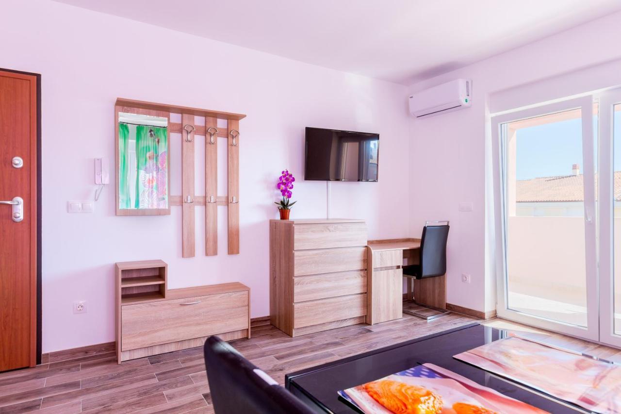 Irina Apartment เมดูลิน ภายนอก รูปภาพ