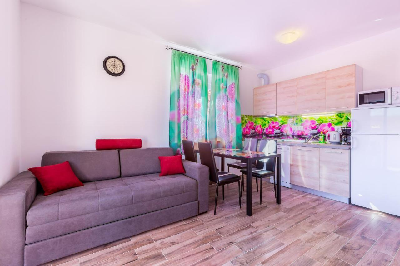 Irina Apartment เมดูลิน ภายนอก รูปภาพ