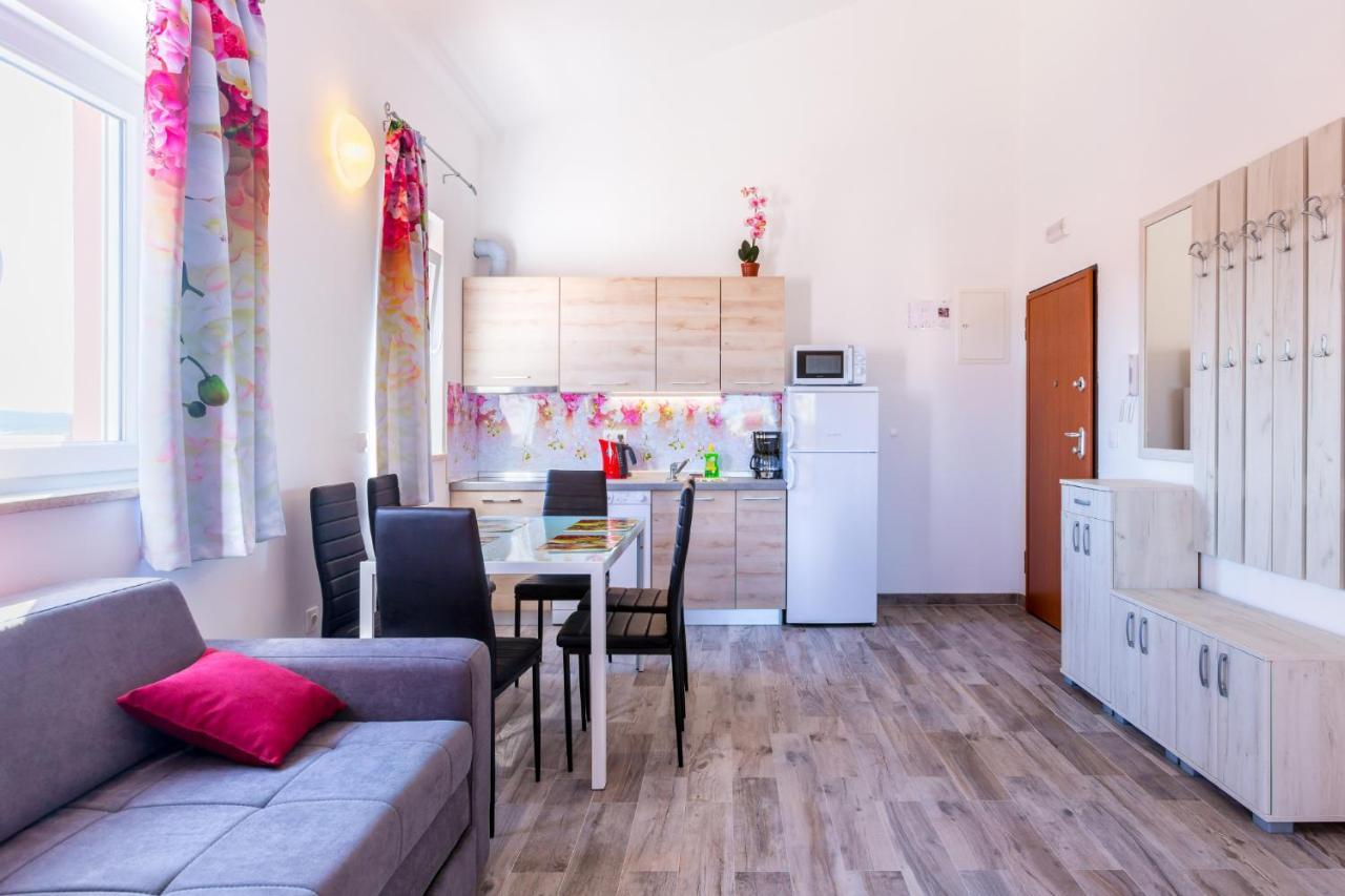 Irina Apartment เมดูลิน ภายนอก รูปภาพ